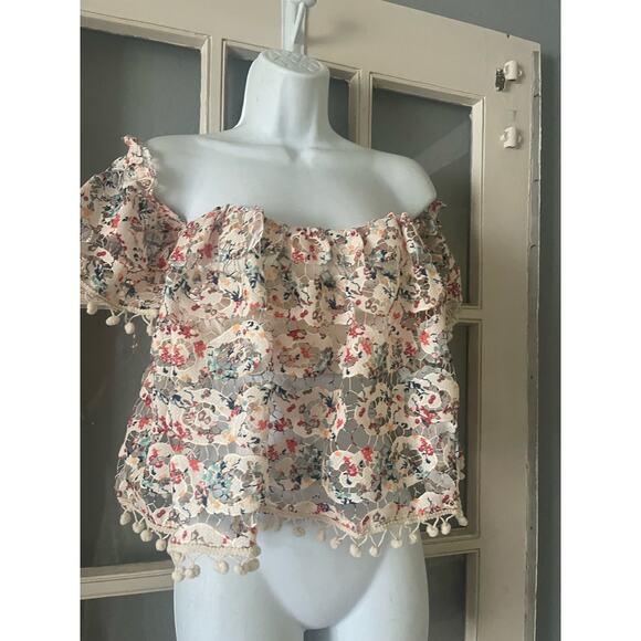 Tularosa Amelia Crop‎ Lace off the shoulders Top - Picture 4 of 6